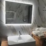 Luxury House 4*