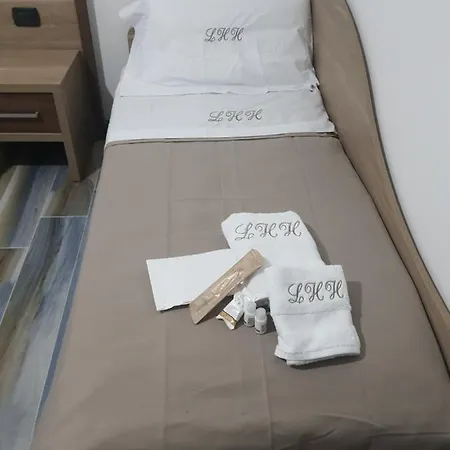 Luxury House Diamante